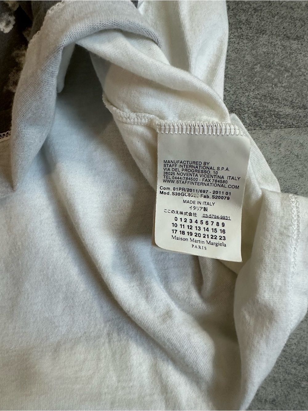Maison Martin Margiela 2011 t-shirt Size 10 - Picture 3 of 6